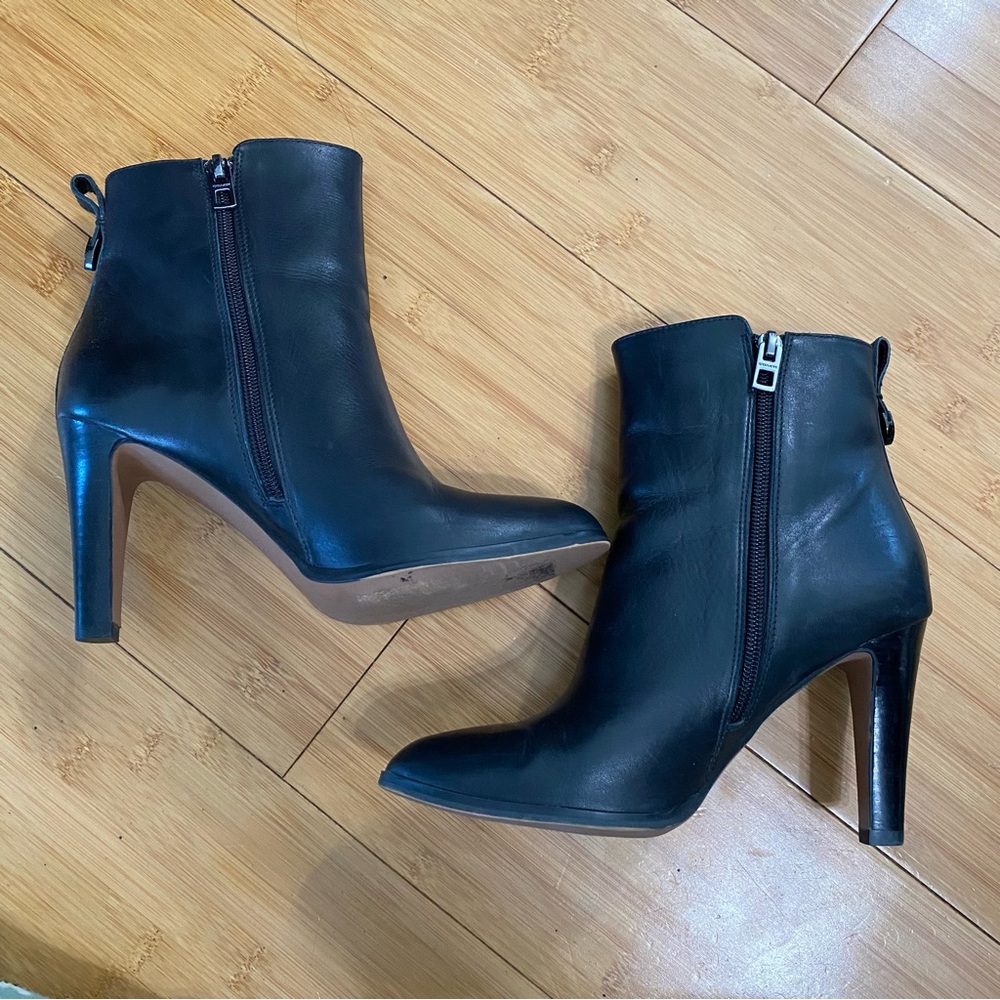 Coach Jemma Black Leather Ankle Boots Heeled Booties Zip Back Classic Size 7.5 - Picture 12 of 12